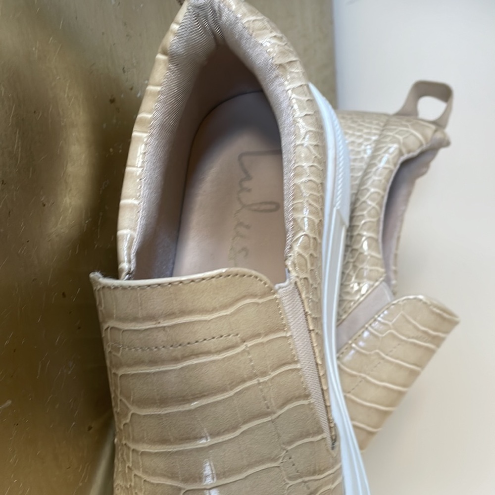Lulus crocodile pattern sneakers